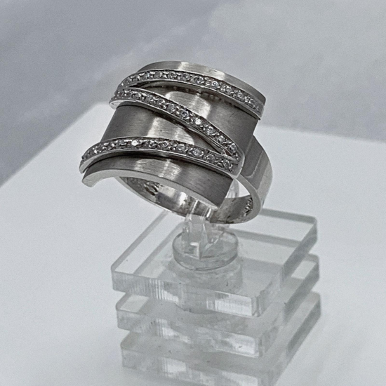ANEL OURO BRANCO 19K ANEL OURO BRANCO 19K